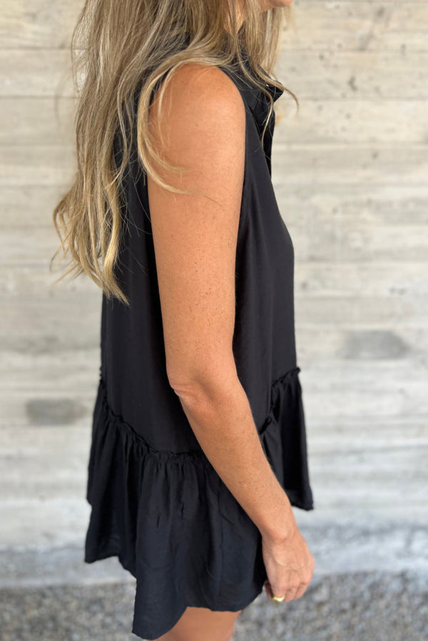 Solange® | Chemise noire unie sans manches avec volants et ourlet volanté