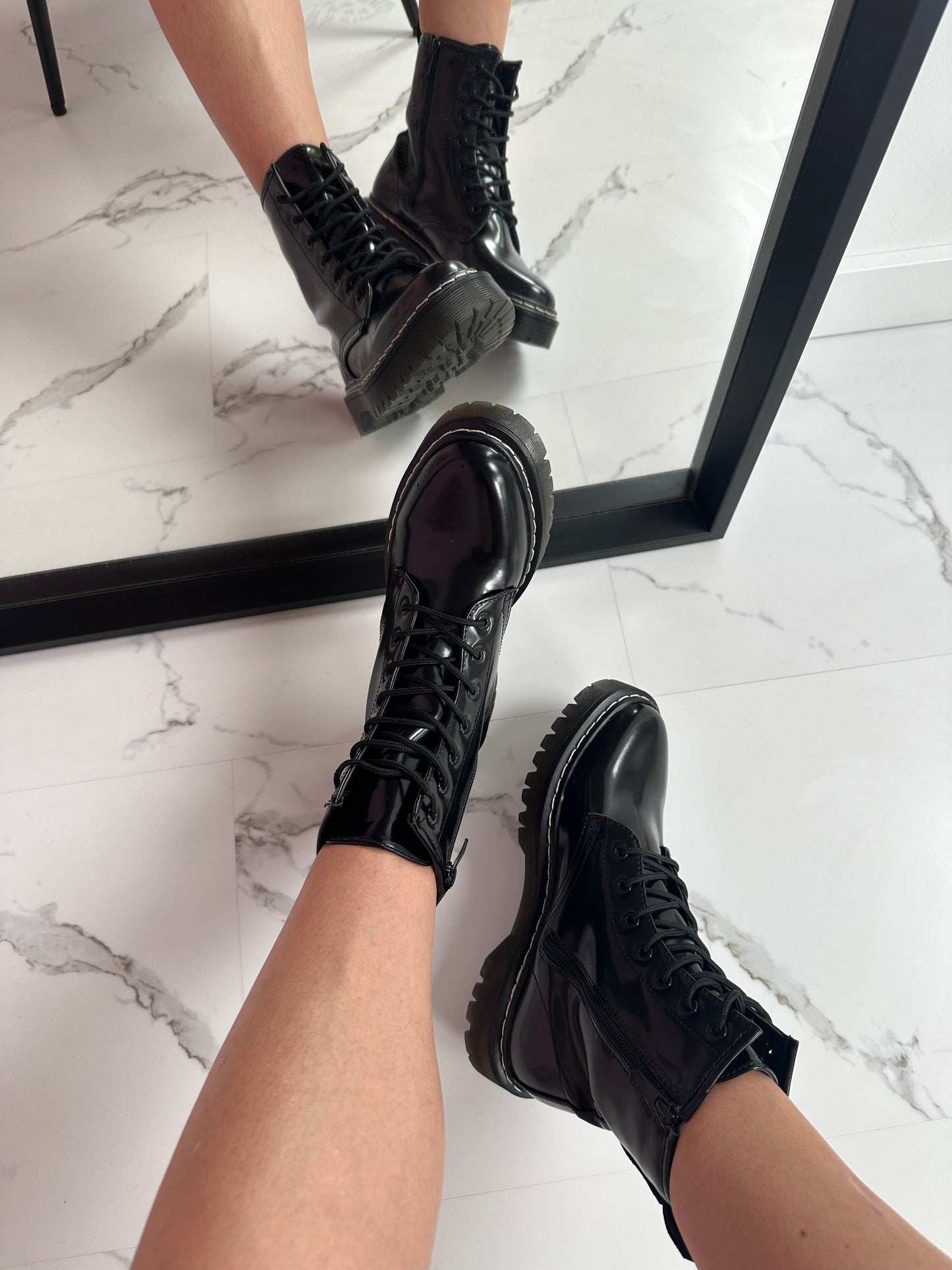 Suzanne® | Bottes noires brillantes