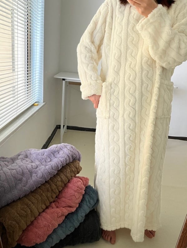 Norma® | Robe d'intérieur chaude et décontractée en polaire corail
